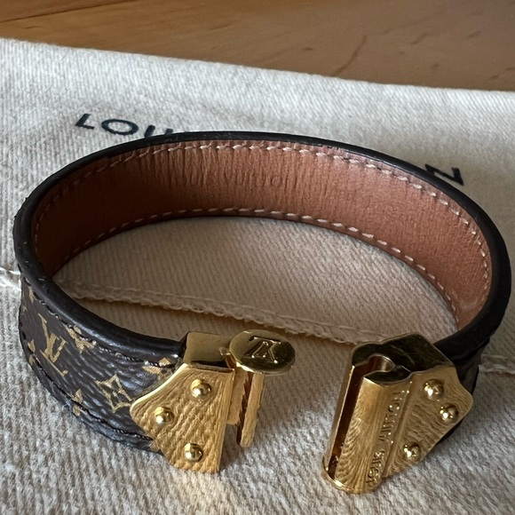 Louis Vuitton - Picture 11 of 11